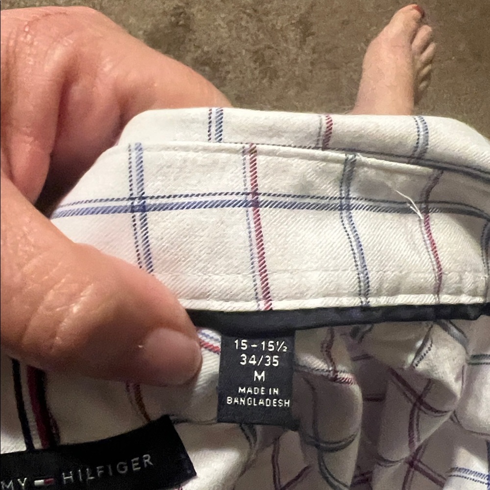 Tommy Hilfiger white w/blue &red plaid long sleeve shirt. Regular fit stretch - Picture 8 of 8